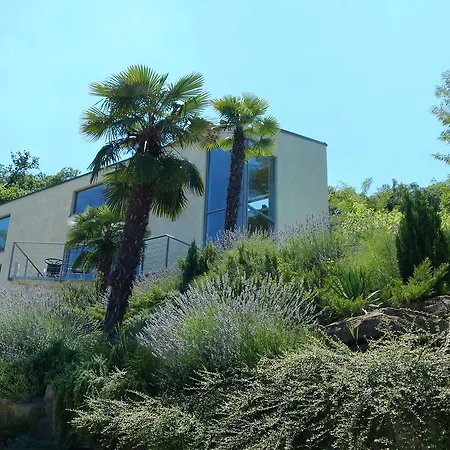Le Grand Cru Villa *